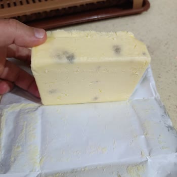 A101'den Aldığım Tereyağında Küf Ve Renk Değişimi Şoku