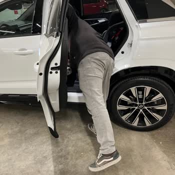 Sıfır Kilometre Renault Austral'de Kapı Ve Kaputta Sök-Tak, Boya Çıkması Nedeniyle Araç Değişimi Talebim