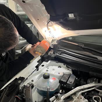 Sıfır Kilometre Renault Austral'de Kapı Ve Kaputta Sök-Tak, Boya Çıkması Nedeniyle Araç Değişimi Talebim