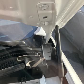 Sıfır Kilometre Renault Austral'de Kapı Ve Kaputta Sök-Tak, Boya Çıkması Nedeniyle Araç Değişimi Talebim