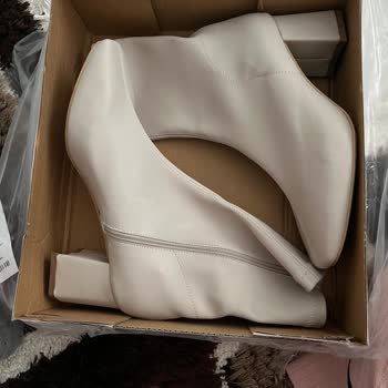 Yanlış Ürün Gönderildi, Muhatap Bulamıyorum Ve Fiyat Mağduriyeti Yaşıyorum