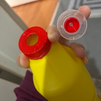 Gürdal Çamaşır Suyu Şişesinin Kapağı Güvenlik Riski Oluşturdu