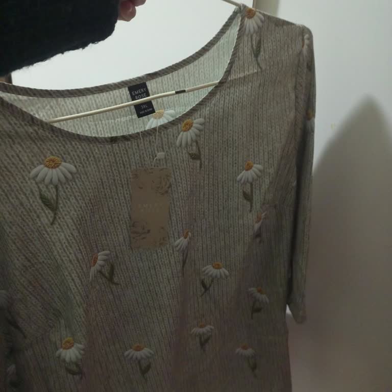 Shein'den Sipariş Ettiğim Bluz Beklentimi Karşılamadı: Yanıltıcı Ürün Gönderimi