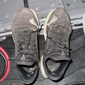 Puma Shoes Fell Apart In Four Months - Deichmann Rejected Defect