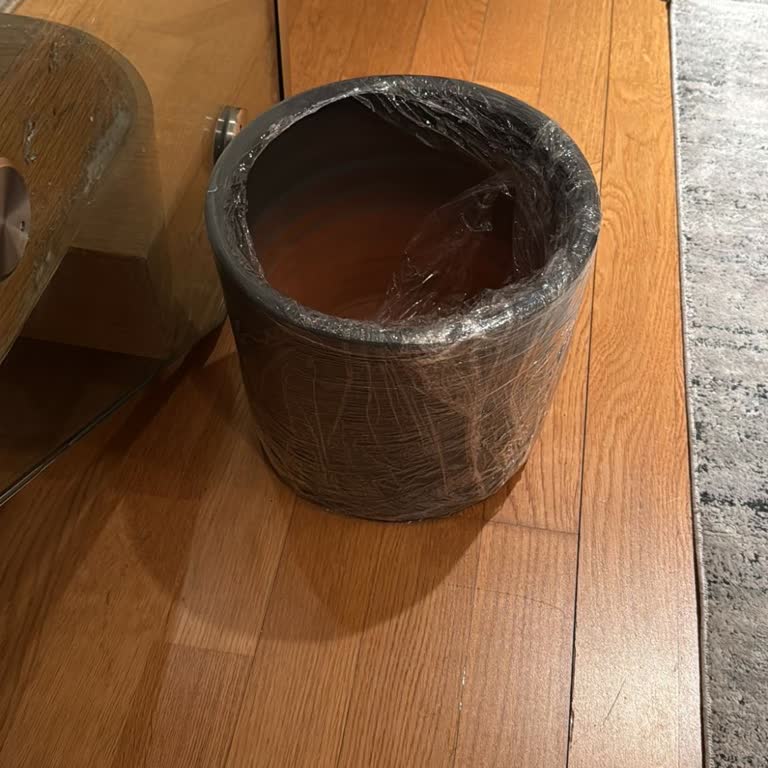 Çiçekli Sipariş Yerine Sadece Saksı Gönderildi, Büyük Hayal Kırıklığı