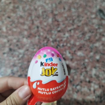 Kinder Sürpriz Yumurtalarda Yabancı Maddeyle Karşılaşmak Hayal Kırıklığı Ve Endişe Yarattı