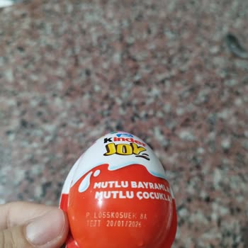 Kinder Sürpriz Yumurtalarda Yabancı Maddeyle Karşılaşmak Hayal Kırıklığı Ve Endişe Yarattı