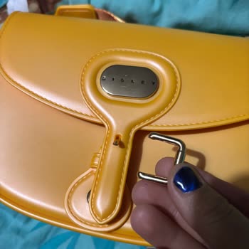 İlk Kullanımda Dağılan Çanta Ve İlgisiz Satıcı Tavrı