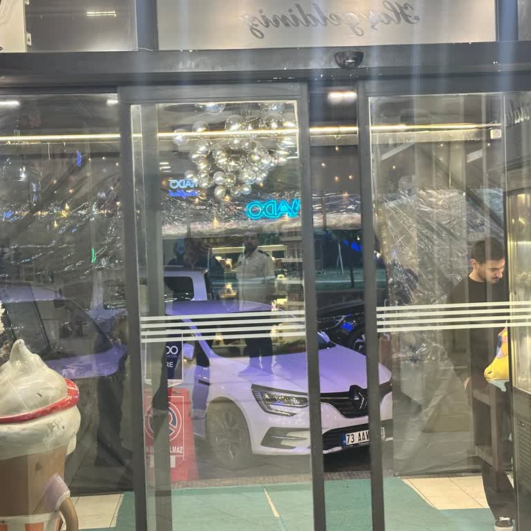 Evcil Hayvan Kabul Edilmeyen Şube Hakkında Bilgilendirme Eksikliği