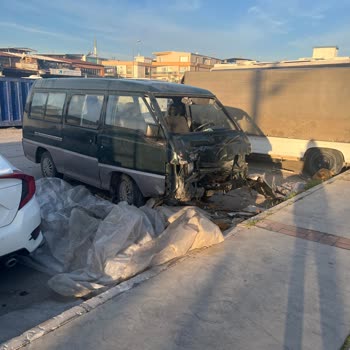 Çiğli'de Hurda Araç Ve Çöp Sorunu İçin Acil Çözüm Bekliyoruz