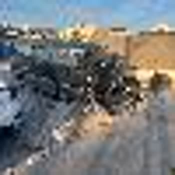 Çiğli'de Hurda Araç Ve Çöp Sorunu İçin Acil Çözüm Bekliyoruz