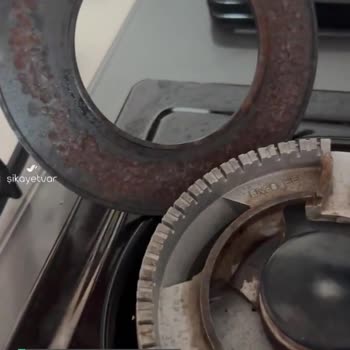 Beko'nun Malının Arkasında Durmaması, Servisin Alaycı Yapısı