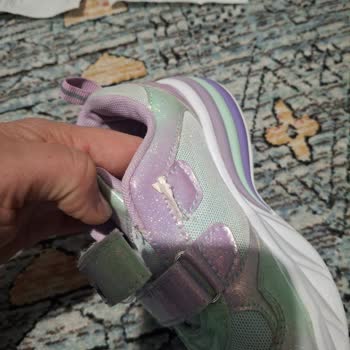 FLO Kids Mağazasından Alınan Çocuk Ayakkabıları Kısa Sürede Deforme Oldu