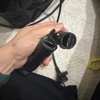 Kısa Sürede Kırılan Parça Nedeniyle Bissell Spot Clean Pet Pro Plus'ta Hayal Kırıklığı Ve Garanti Talebi