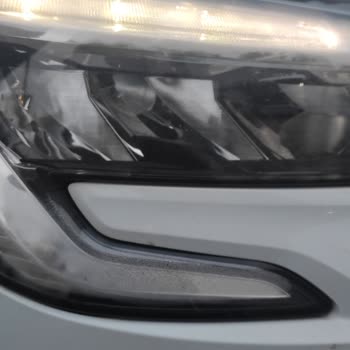 Renault Clio 5 Headlight Condensation After Warranty Expiry