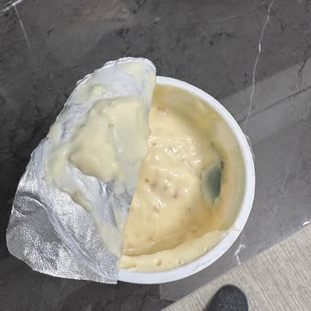 Son Kullanma Tarihi Geçmemiş Yoğurtta Küf Sorunu Ve Sağlık Endişesi