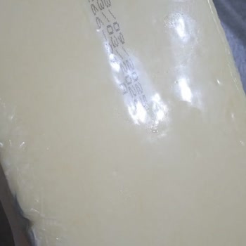 Ekici Kaşarın Üzerinde Küf