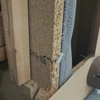 Kelebek Mobilya'dan Sıfır Ürün Beklerken Kırık Ve Kötü Montajlı Koltuk Hayal Kırıklığı