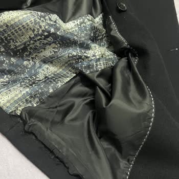 İlk Giyimde Hayal Kırıklığı: Defolu Kaban Ve Zorlaşan İade Süreci