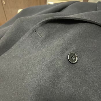 İlk Giyimde Hayal Kırıklığı: Defolu Kaban Ve Zorlaşan İade Süreci