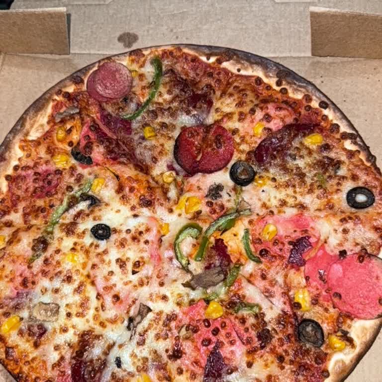 Soğuk Ve İstenmeyen İçerikli Pizza Nedeniyle Mağduriyet Ve İade Talebi