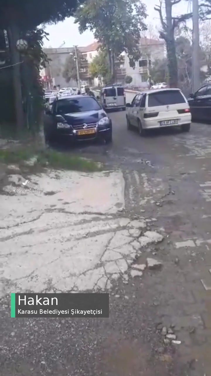 Karasu Belediyesi Yollar Çamur İçinde! videonun kapak resmi