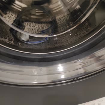 Sıfır Diye Aldığım Çamaşır Makinesi Islak Ve Şüpheli Şekilde Teslim Edildi