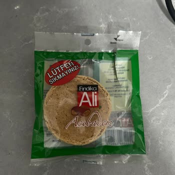 Acıbadem Kurabiyesinden Çıkan Sert Parça Dişimi Kırdı: Sağlığım Ve Güvenim Sarsıldı