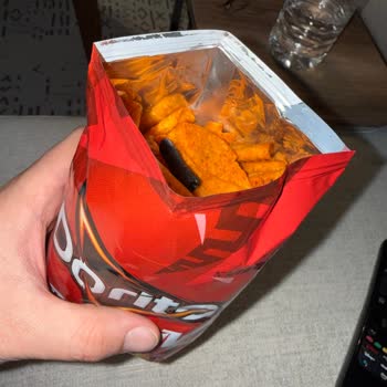 Doritos Storm Cips Paketinden Simsiyah Cips Çıkması Ve Güvenlik Endişesi
