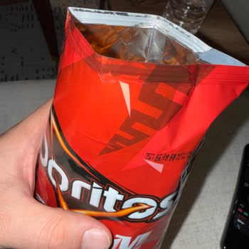 Doritos Storm Cips Paketinden Simsiyah Cips Çıkması Ve Güvenlik Endişesi