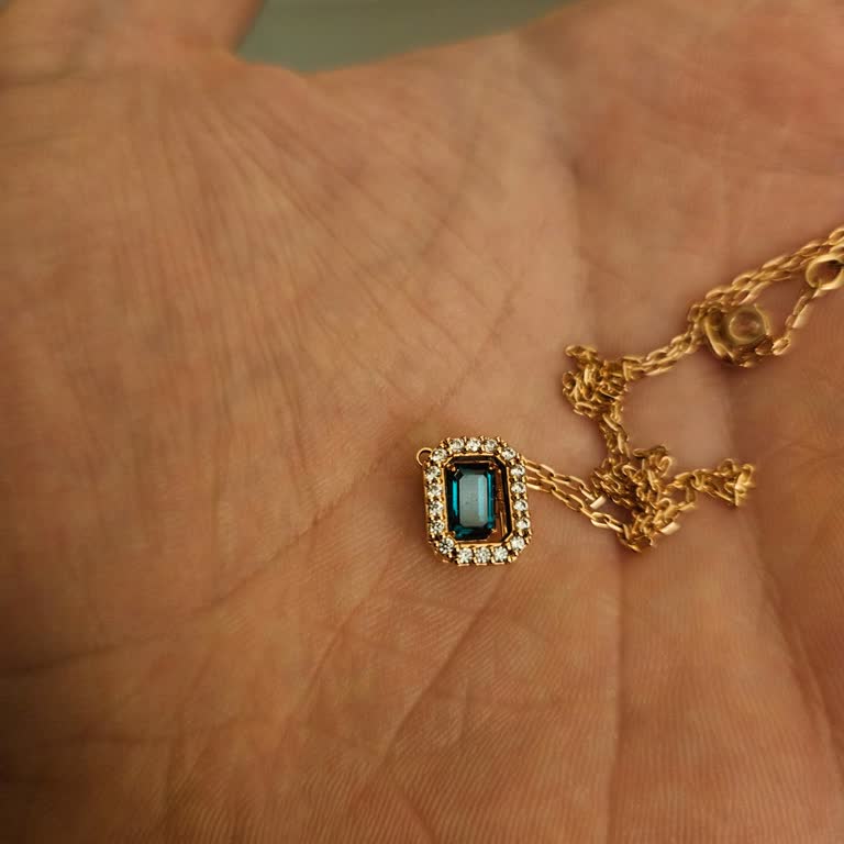 Saat & Saat Sitedeki Fotoğraftan Farklı Ve Geç Gelen Kolyeden Hayal Kırıklığı!