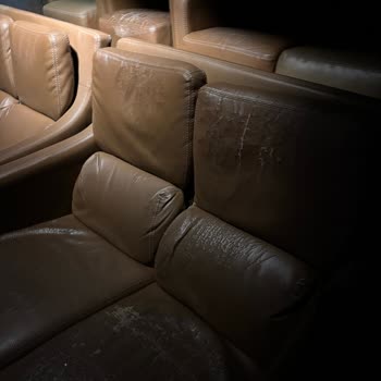 Sinema Salonunda Ağır Koku Ve Hijyen Sorunu Büyük Hayal Kırıklığı Yarattı