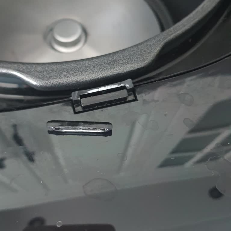 Elektrikli Düdüklü Tencere Patladı, Güvenliğimiz Tehlikeye Girdi