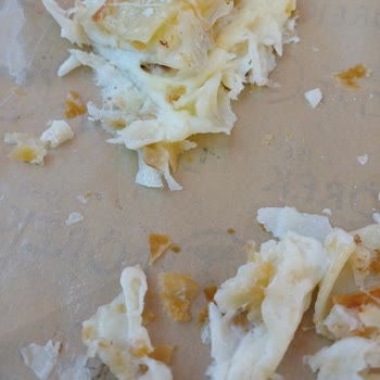 Levent Börek Sirkeci Şubesinde Taze Olmayan Börek Ve Yetersiz Porsiyon, Yüksek Fiyat!