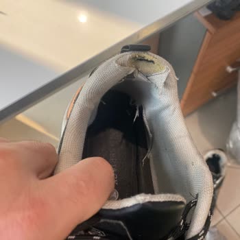 Lumberjack Ayakkabının Kısa Sürede Yırtılması Ve Değişim Talebimin Reddedilmesi