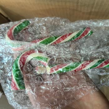 Kargo Sağlamdı Ama Kutudan 16 Kırık Şeker Çıktı Firma Sorumluluk Almadı