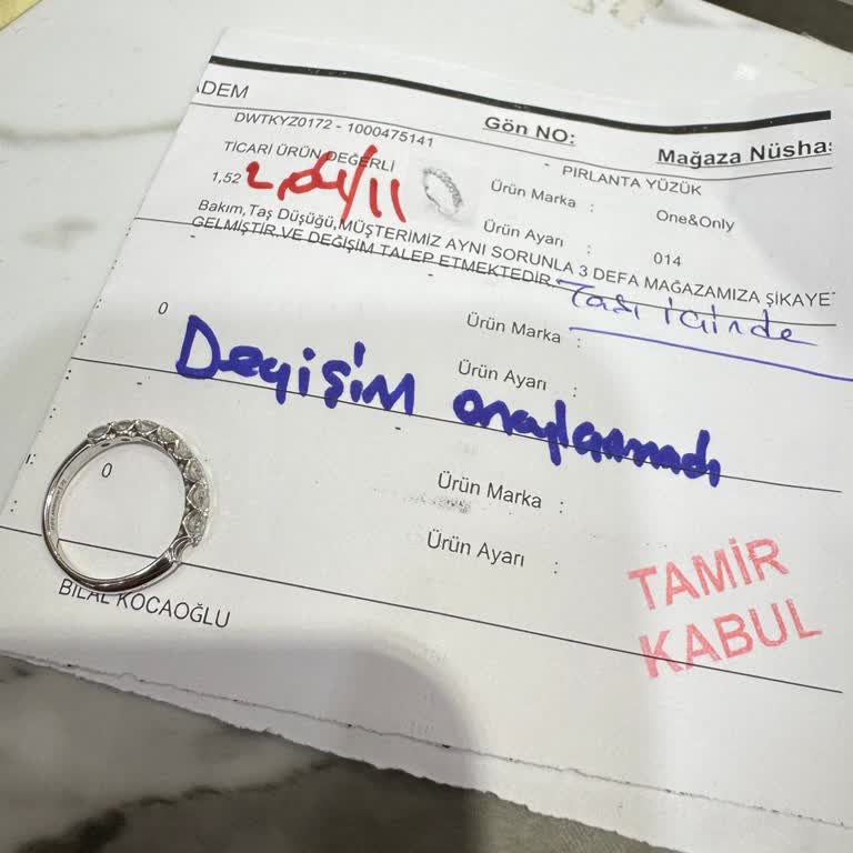 Defalarca Taşı Düşen Pırlanta Yüzüğüm İçin Değişim Talebim Karşılanmıyor