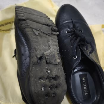 Tergan Kışlık Ayakkabının Tabanı İki Kışta Parçalandı, Garanti Desteği Sağlanmadı