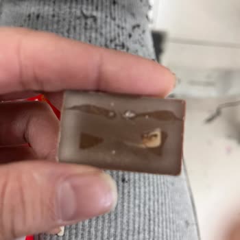 Son Tüketim Tarihi Geçmemiş Çikolatada Bozulma Ve Güvenlik Endişesi