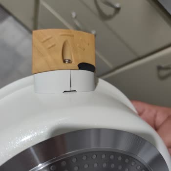 Kırık Ürünün Değişiminde Daha Kötü Ve Kullanılmış Tencere Gönderildi, Tekrar Değişim Reddiyle Mağdur Edildim