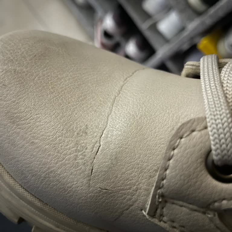 Kısa Sürede Çatlayan Bot Ve Yetersiz Garanti Süresi