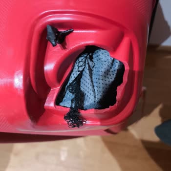 Pegasus Uçuşunda Kırılan Valizime Duyarsız Yaklaşım Ve Mağduriyetimin Giderilmemesi