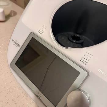 Vorwerk Garanti Kapsamındaki Cihazım Servisten Daha Hasarlı Ve Bilgisizce İade Edildi