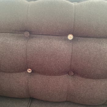 Koltuk Takımı Düğmeleri Ve Orta Ayağında Yaşanan Sorunlar Nedeniyle Memnuniyetsizlik