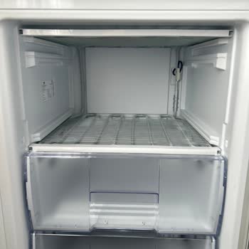 Beko Buzdolabım Eksik Parçalarla Teslim Edildi: Raf Ve Kapak Yok