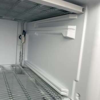 Beko Buzdolabım Eksik Parçalarla Teslim Edildi: Raf Ve Kapak Yok