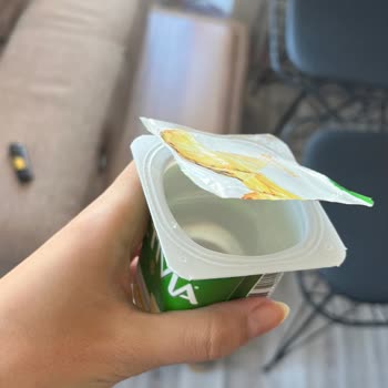 Aldığım Yoğurt Paketi Tamamen Boş Çıktı Şaşkınlık Ve Hayal Kırıklığı Yaşadım