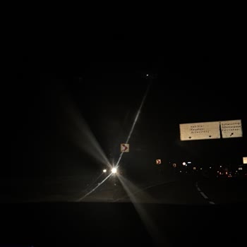 Boğaziçi Elektrik - Bedaş Bağcılar Mahmutbey Yolu'nda Uzun Süredir Devam Eden Aydınlatma Sorunu!