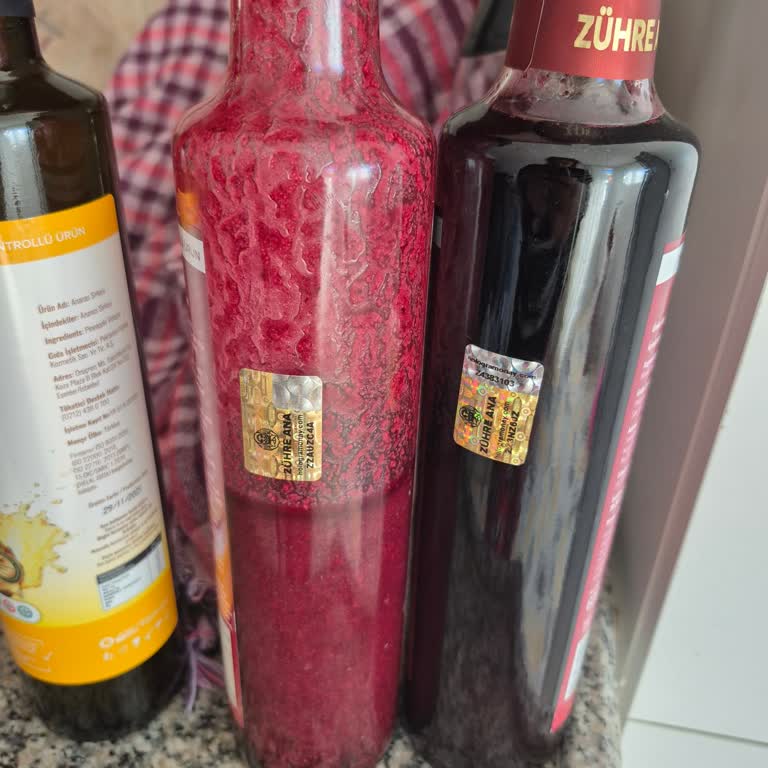 Son Kullanma Tarihi Geçmemiş Karadut Özünde Bozulma Şoku