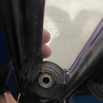 Philips Dikey Süpürgede Tekrarlayan Parça Kırılması Ve Kalıcı Çözüm Talebi